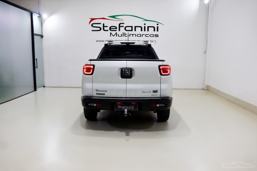 fiat toro 1.3 turbo 270 flex volcano at6 4p automatico 202511