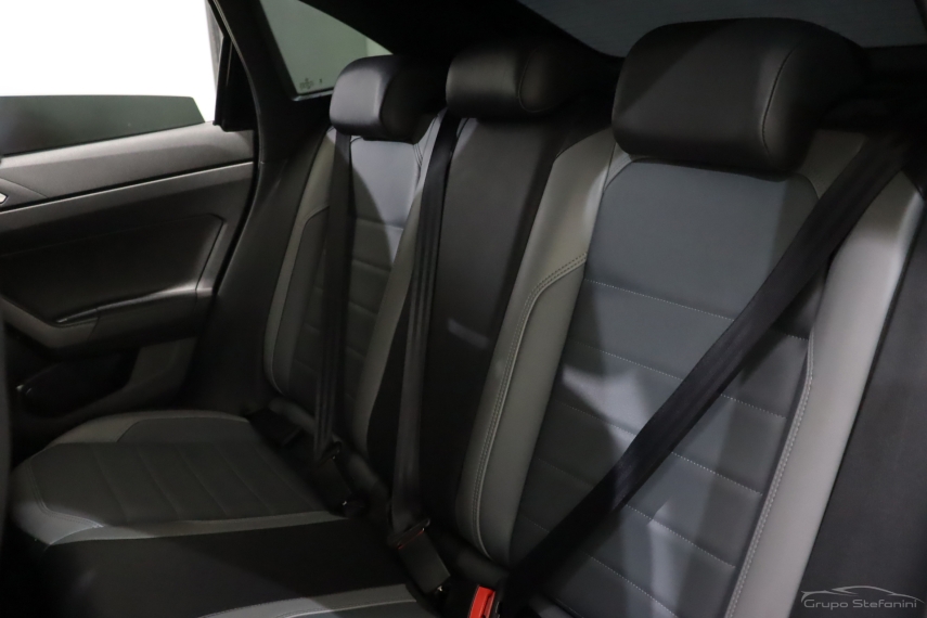volkswagen nivus 1.0 200 tsi total flex highline automatico 4p 20237
