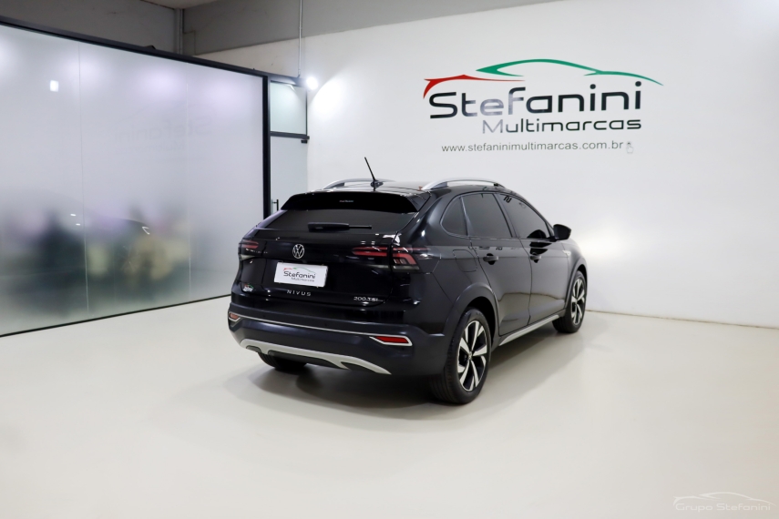 volkswagen nivus 1.0 200 tsi total flex highline automatico 4p 202310