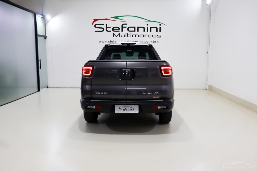 fiat toro 2.0 16v turbo diesel volcano 4wd at9 4p automatico 202511
