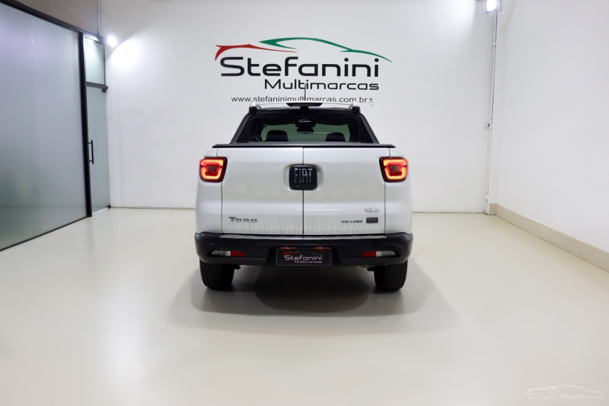 fiat toro 1.3 turbo 270 flex volcano at6 4p automatico 202411