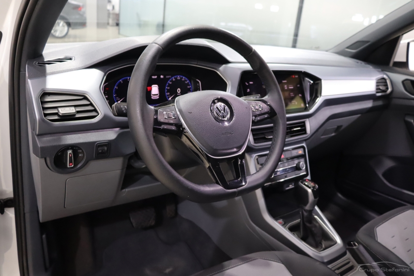 volkswagen t-cross 1.0 200 tsi total flex comfortline automatico 4p 20213