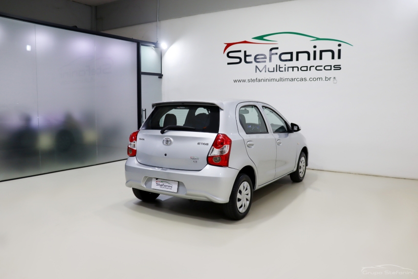 toyota etios 1.3 x 16v flex 4p manual 201910
