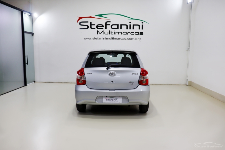 toyota etios 1.3 x 16v flex 4p manual 201911
