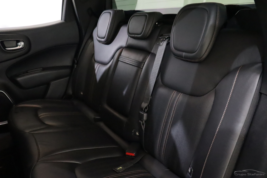 fiat toro 2.4 16v multiair flex volcano at9 4p automatico 20207