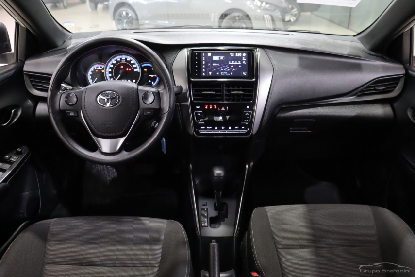 toyota yaris 1.5 16v flex xl multidrive 4p automatico 20255