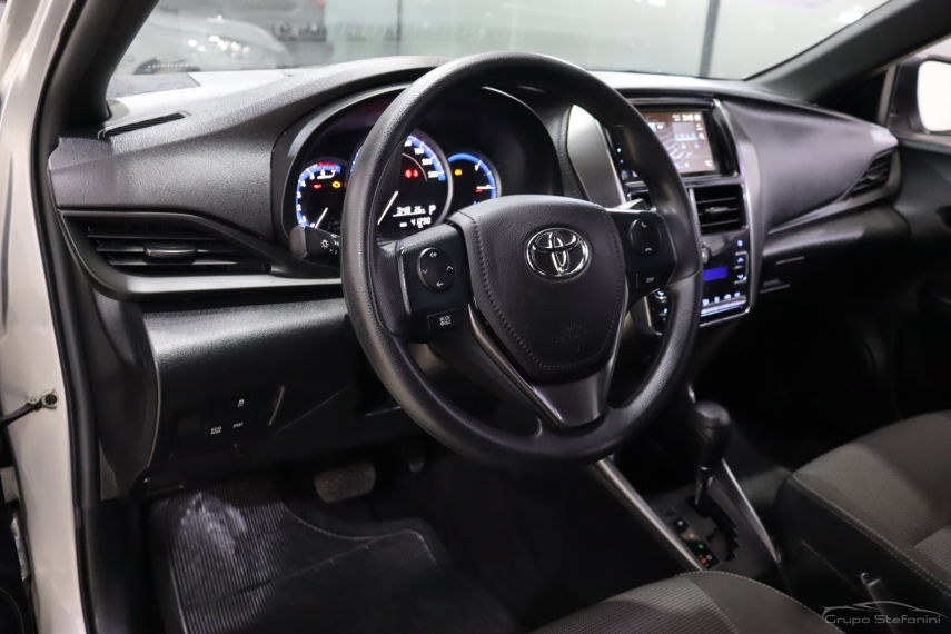 toyota yaris 1.5 16v flex xl multidrive 4p automatico 20253