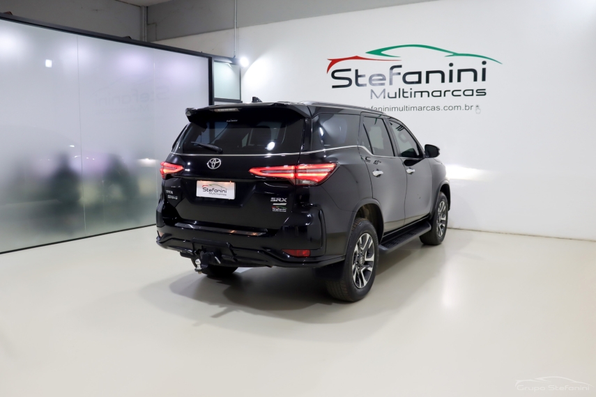 toyota hilux sw4 2.8 d-4d turbo diesel srx platinum 7l 4x4 automatico 4p 202410