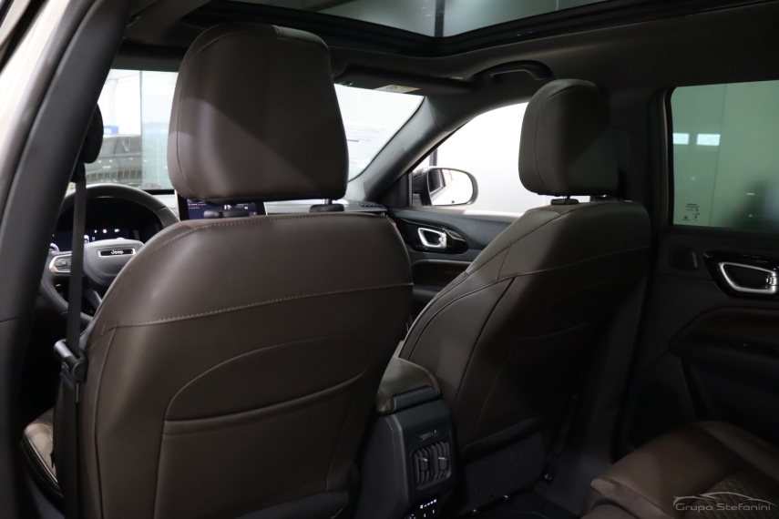 jeep commander 2.0 td380 turbo diesel overland at9 4p automatico 20239