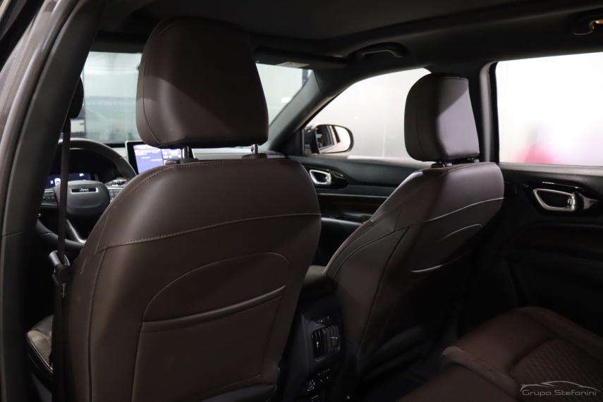 jeep commander 2.0 td380 turbo diesel overland at9 4p automatico 20239