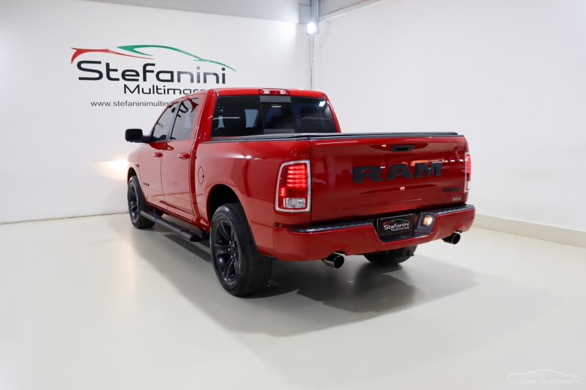 ram classic 5.7 v8 gasolina laramie night edition cd 4x4 automatico 4p 202212