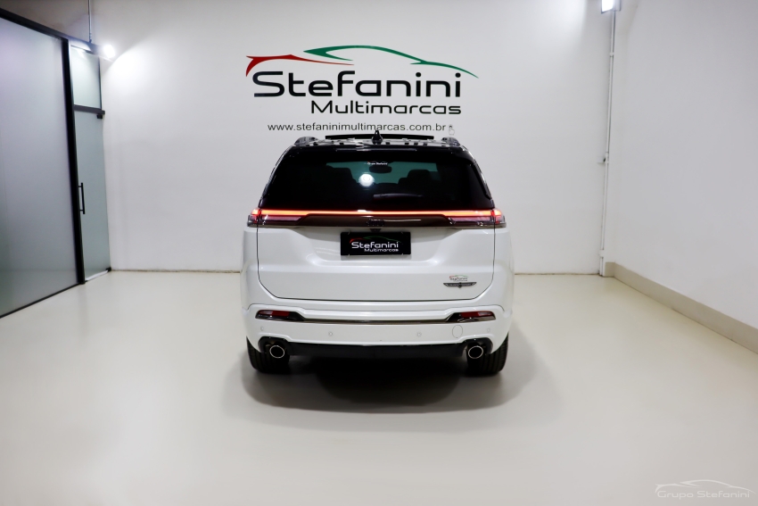 jeep commander 2.0 hurricane 4 turbo gasolina blackhawk at9 4p automatico 202613