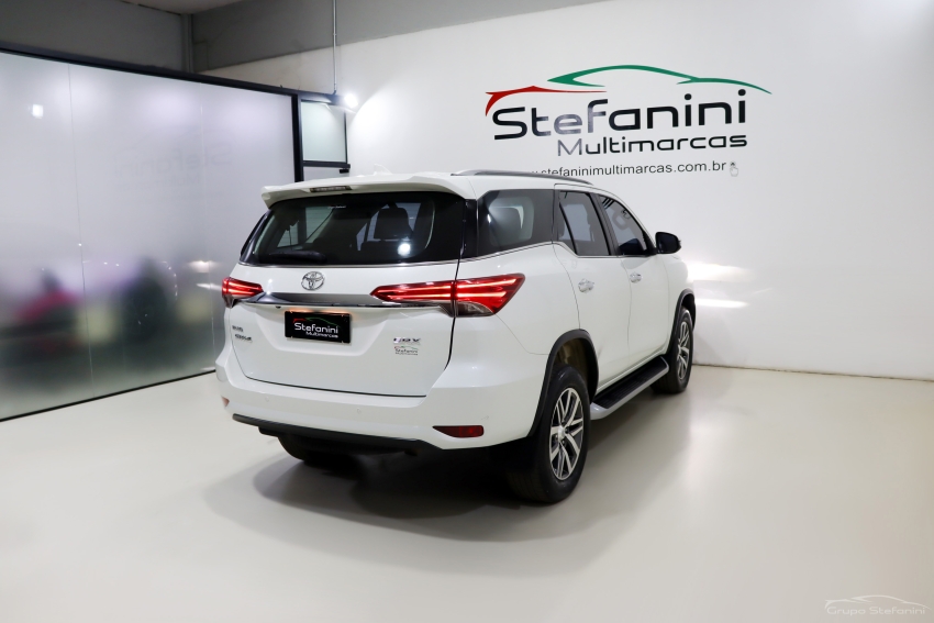 toyota hilux sw4 2.8 srx 4x4 7 lugares 16v turbo intercooler diesel 4p automatico 201911