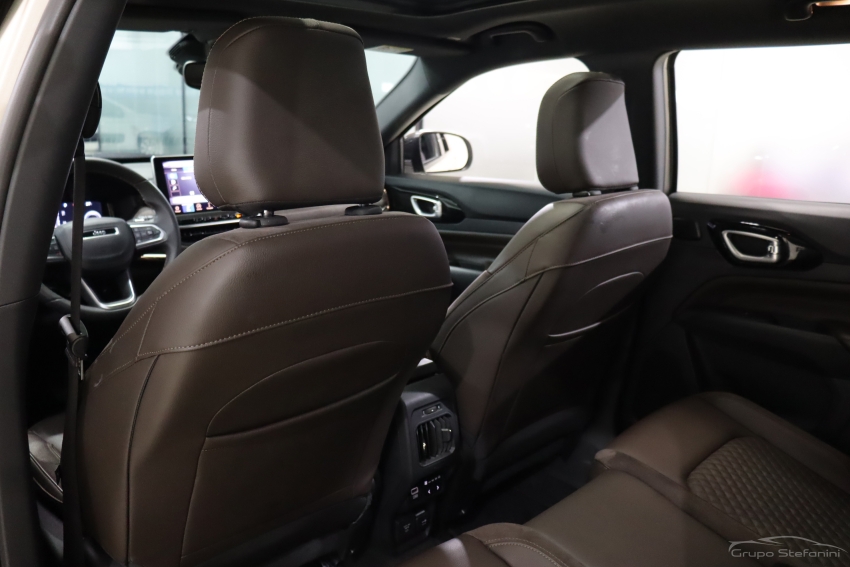 jeep commander 2.0 td380 turbo diesel overland at9 4p automatico 20228