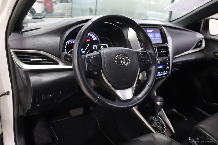 toyota yaris 1.5 16v flex xs connect multidrive 4p automatico 20213