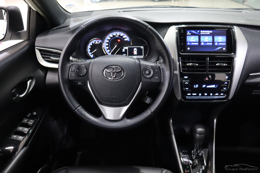 toyota yaris 1.5 16v flex xs connect multidrive 4p automatico 20214