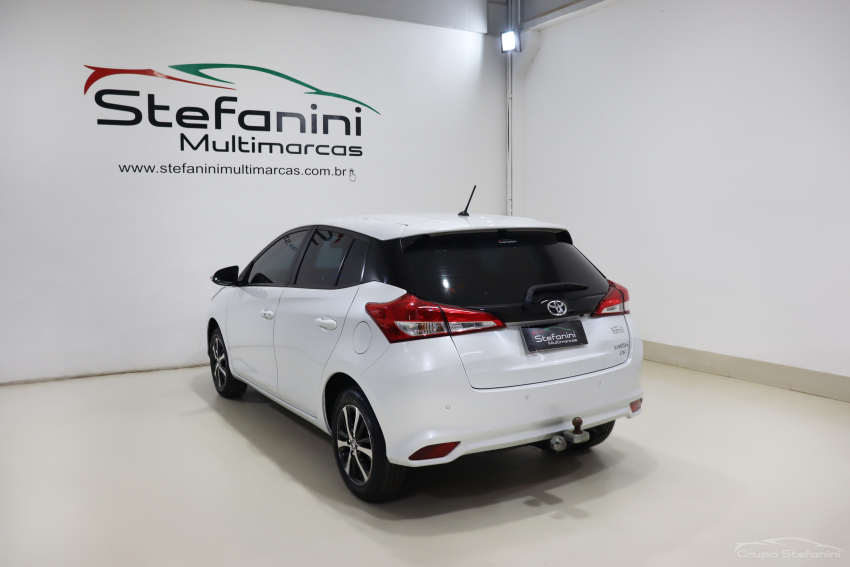 toyota yaris 1.5 16v flex xs connect multidrive 4p automatico 202112