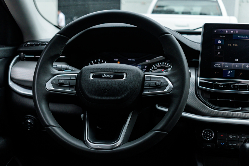 jeep compass 1.3 t270 turbo flex longitude at6.
