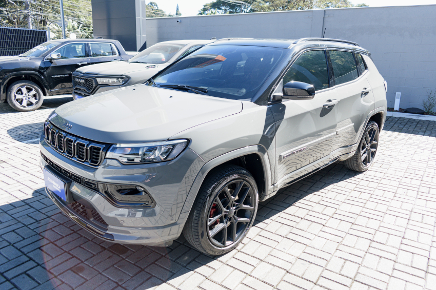 jeep compass 2.0 hurricane 4 turbo gasolina blackhawk at9 4p automatico 2025
