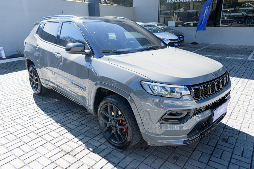 jeep compass 2.0 hurricane 4 turbo gasolina blackhawk at9 4p automatico 2025