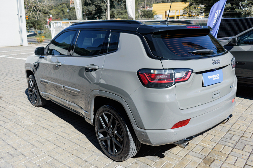 jeep compass 2.0 hurricane 4 turbo gasolina blackhawk at9 4p automatico 2025