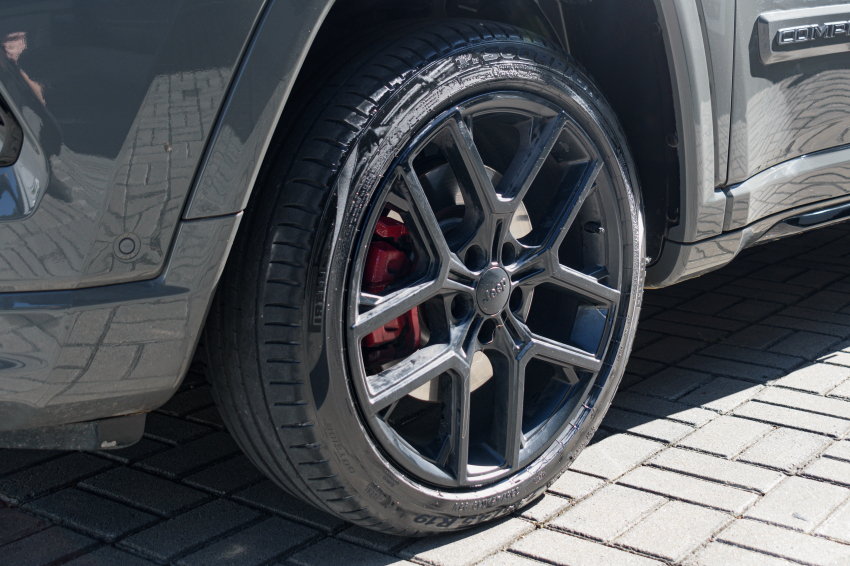 jeep compass 2.0 hurricane 4 turbo gasolina blackhawk at9 4p automatico 2025