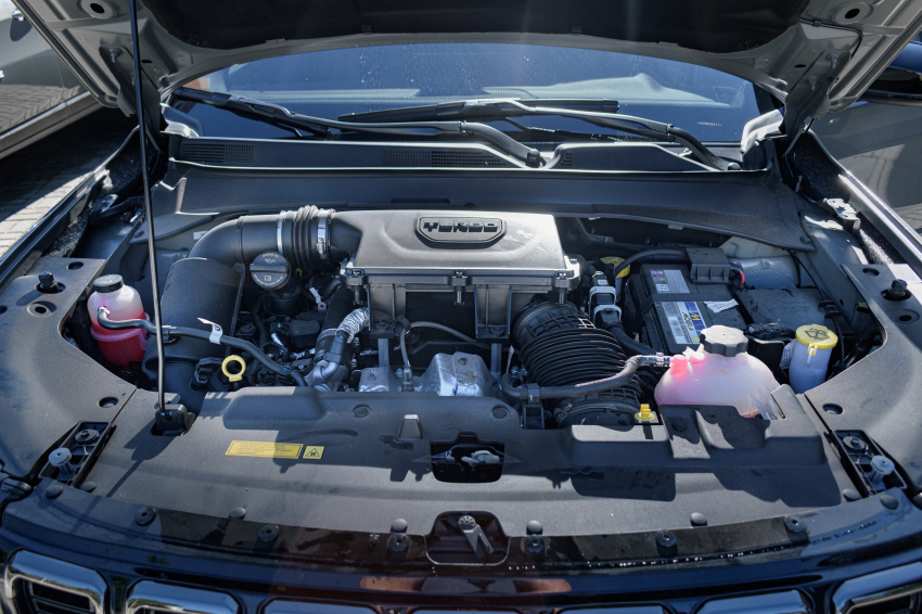jeep compass 2.0 hurricane 4 turbo gasolina blackhawk at9 4p automatico 2025