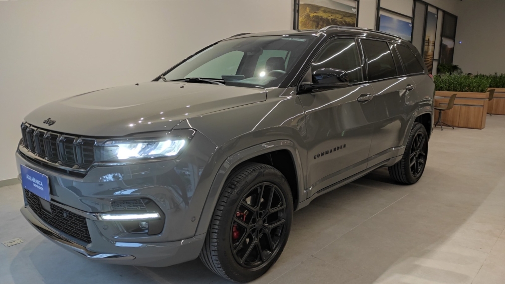 Carro JEEP COMMANDER