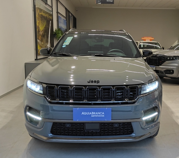 Carro JEEP COMMANDER
