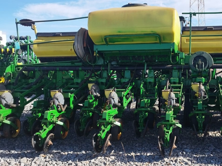 john deere plantadeira 2113 ano 2008 diesel 1p automatico