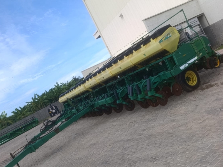 john deere plantadeira 2130-30l ano 2010 diesel 1p automatico5