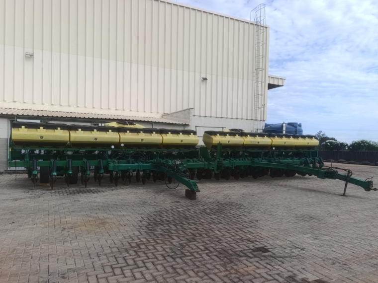 john deere plantadeira 2130-30l ano 2010 diesel 1p automatico2