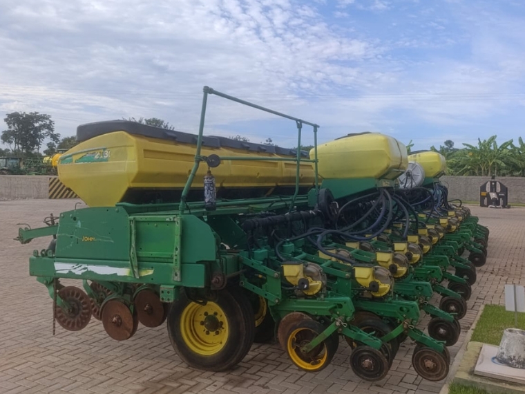 john deere plantadeira 2130-30l ano 2010 diesel 1p automatico4