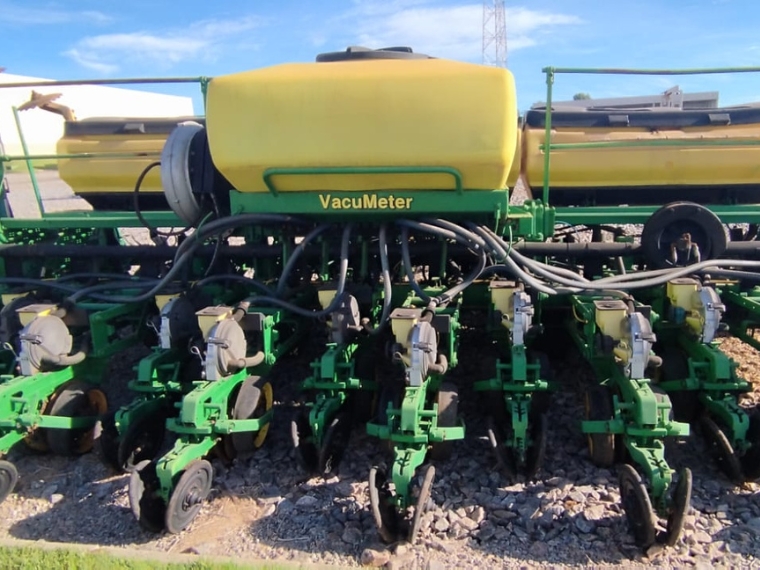 john deere plantadeira 2113-12l ano 2011 hibrido automatico0