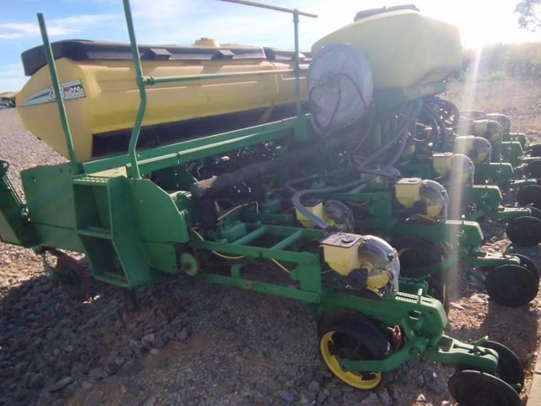 john deere plantadeira 2113-12l ano 2011 hibrido automatico1