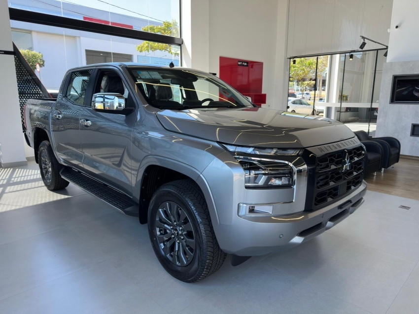 mitsubishi triton 2.4 biturbo diesel cd hpe-s 4x4 automatico 4p 2027