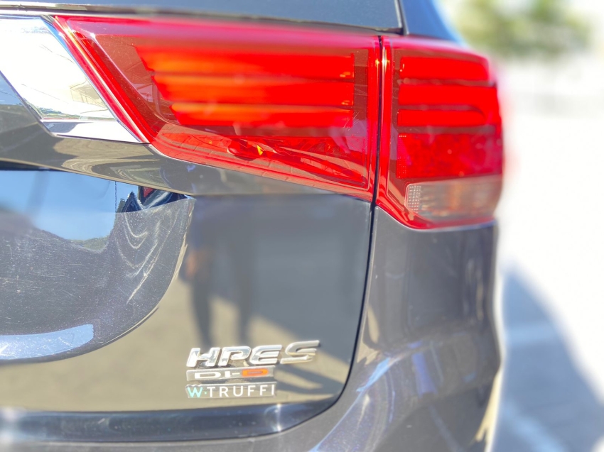 mitsubishi outlander 2.2 mivec di-d diesel hpe-s awd automatico 4p 2022