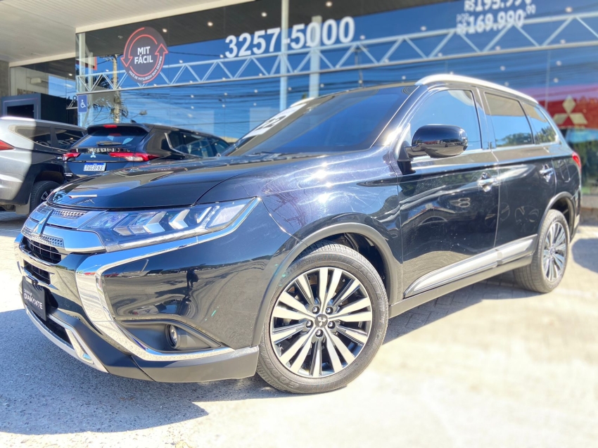 mitsubishi outlander 2.2 mivec di-d diesel hpe-s awd automatico 4p 2022 mitsubishi outlander 2.2 mivec di-d diesel hpe-s awd automatico 4p 2022
