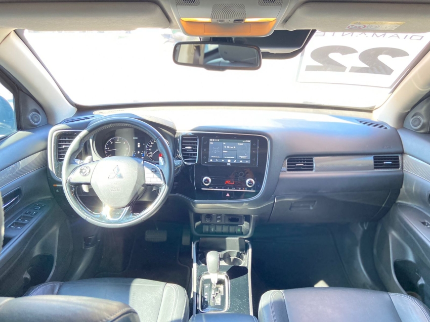 mitsubishi outlander 2.2 mivec di-d diesel hpe-s awd automatico 4p 2022