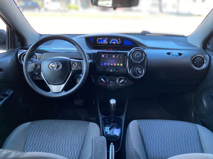 toyota etios 1.5 x plus 16v flex 4p automatico 2020