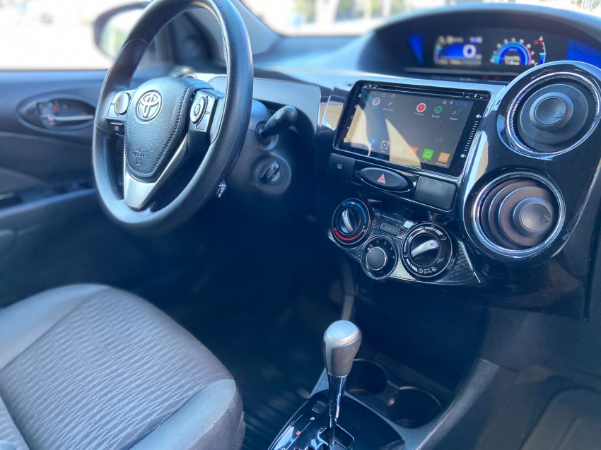 toyota etios 1.5 x plus 16v flex 4p automatico 2020