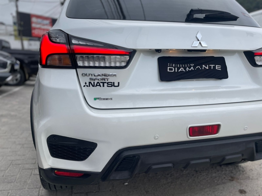 mitsubishi outlander sport 2.0 mivec flex hpe automatico 4p 2022