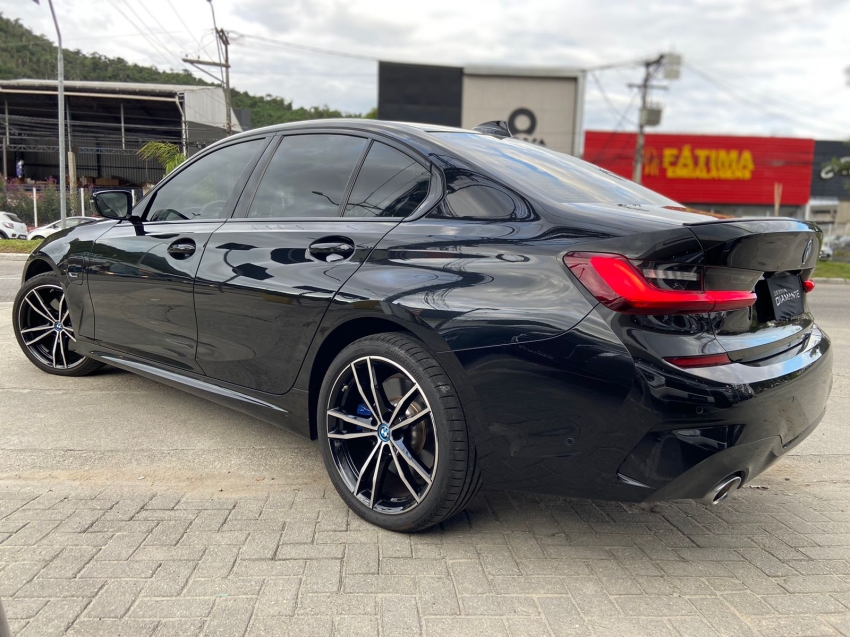 bmw 330e 2.0 16v turbo hibrido m sport automatico 4p 2022