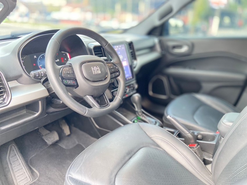 fiat toro 1.3 turbo 270 flex volcano at6 4p automatico 2023