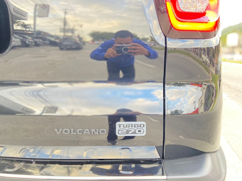 fiat toro 1.3 turbo 270 flex volcano at6 4p automatico 2023