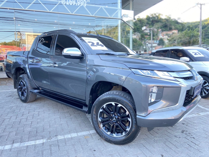 mitsubishi l200 triton 2.4 16v turbo diesel sport hpe cd 4p 4x4 automatico 2024