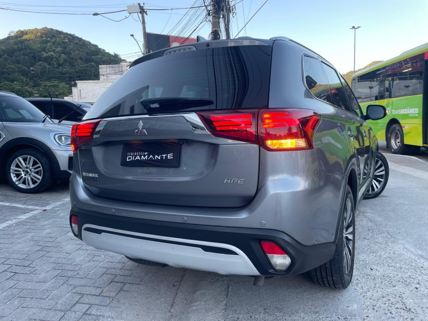 mitsubishi outlander 2.0 mivec gasolina hpe automatico 4p 2019