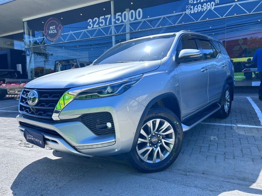 toyota hilux sw4 2.8 d-4d turbo diesel srx 4x4 automatico 4p 2024