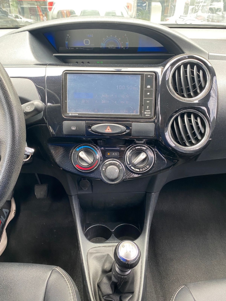 toyota etios cross 1.5 16v flex 4p manual 20177