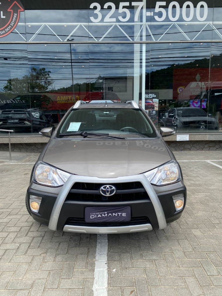 toyota etios cross 1.5 16v flex 4p manual 20172